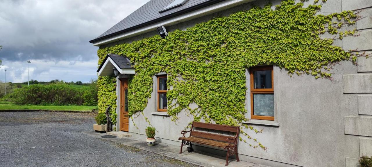 The Garden Gates Guest Accommodation Castlebar Exterior foto